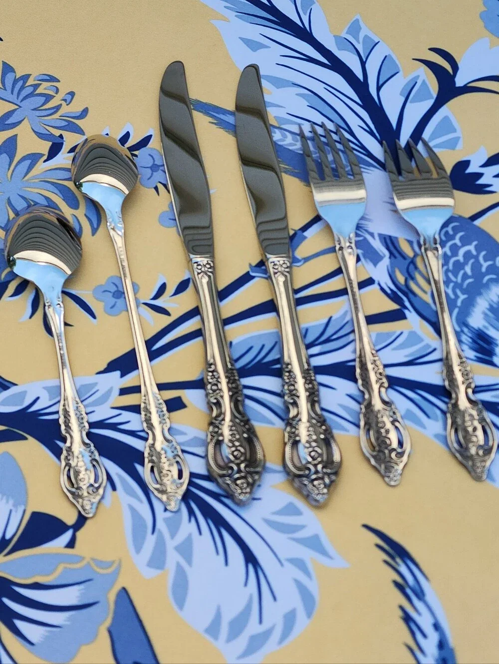 SSS by Oneida RENOIR PEMBROOKE Stainless Steel Flatware Mixed Lot 6pc Fork Spoon